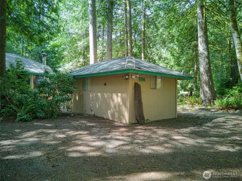 Property photo for 696 E Promontory Road, Shelton photo 19