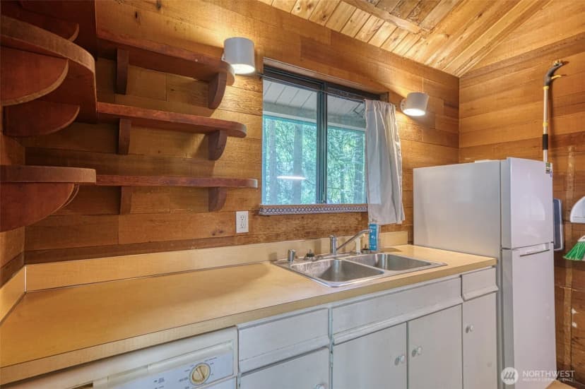 Property photo for 696 E Promontory Road, Shelton photo 9