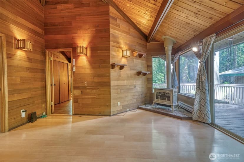 Property photo for 696 E Promontory Road, Shelton photo 4