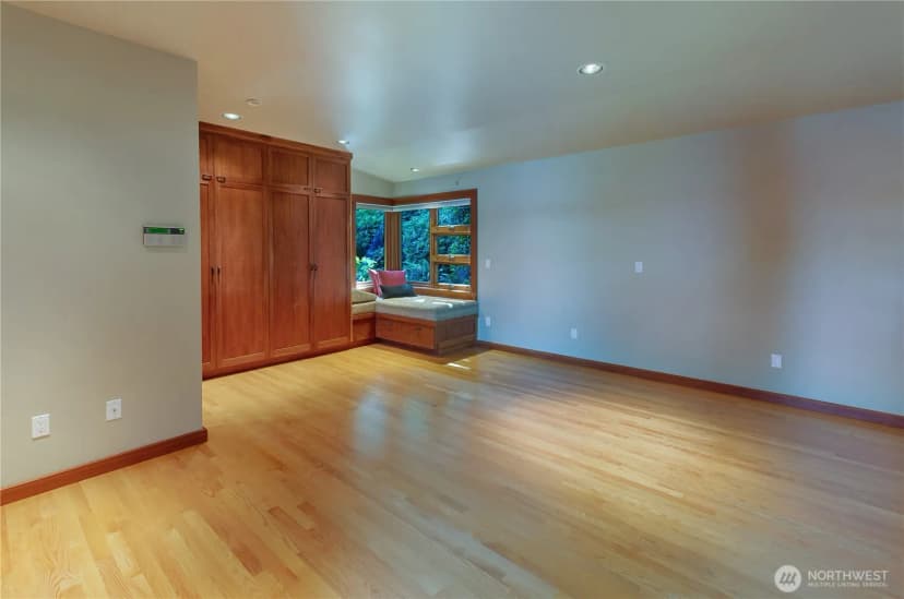 Property photo for 9913 Point View Street Ne, Olympia photo 24