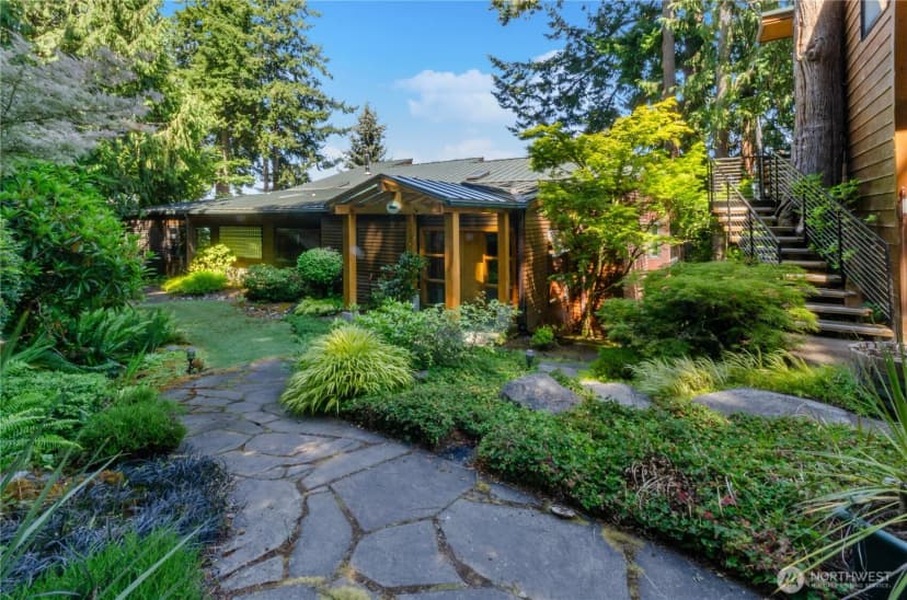 Property photo for 9913 Point View Street Ne, Olympia photo 6
