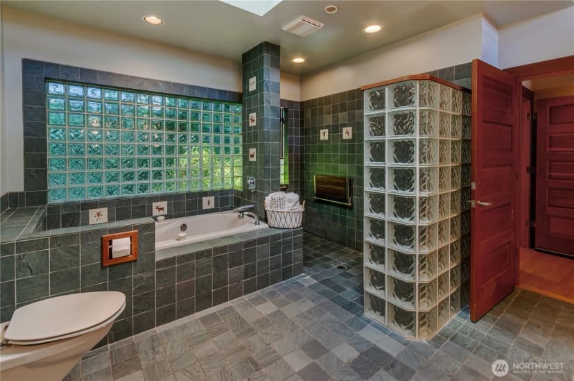 Property photo for 9913 Point View Street Ne, Olympia photo 26