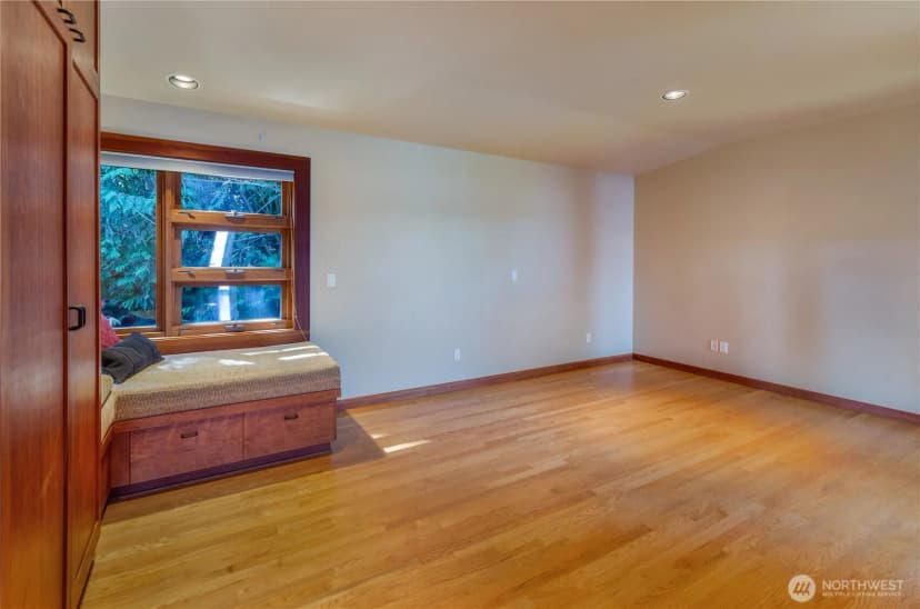 Property photo for 9913 Point View Street Ne, Olympia photo 22