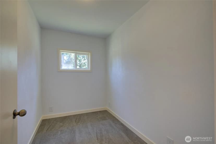 Property photo for 408 N 11th Street, Elma photo 20