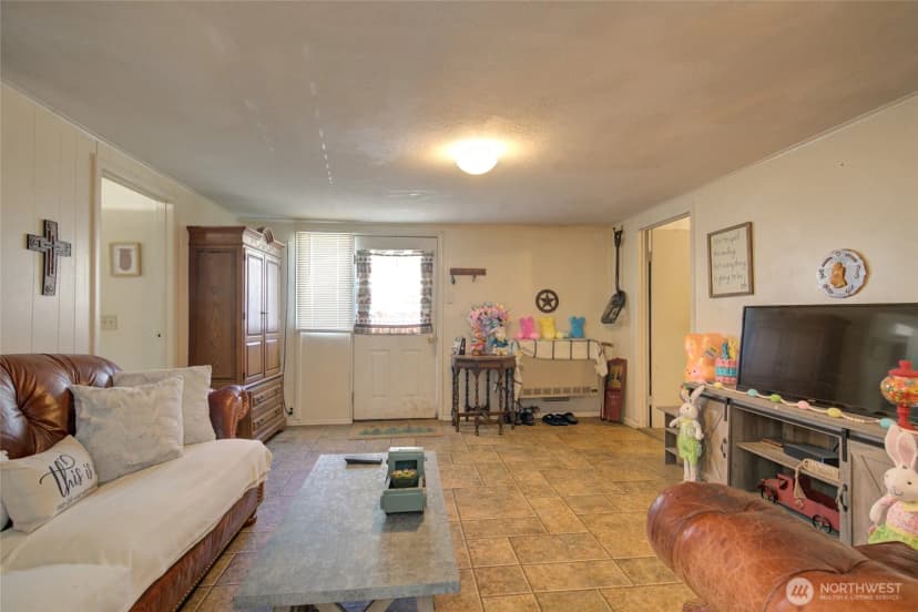 Property photo for 408 N 11th Street, Elma photo 27