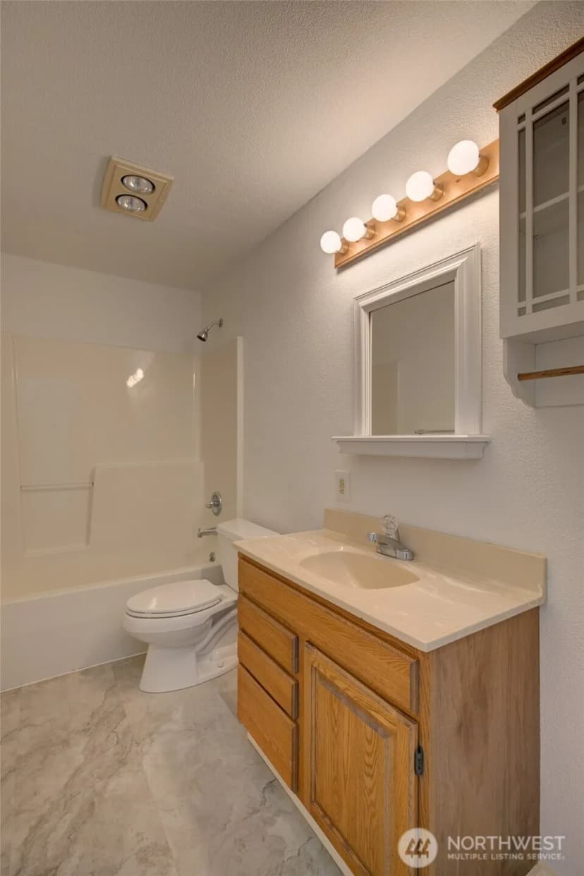 Property photo for 408 N 11th Street, Elma photo 15