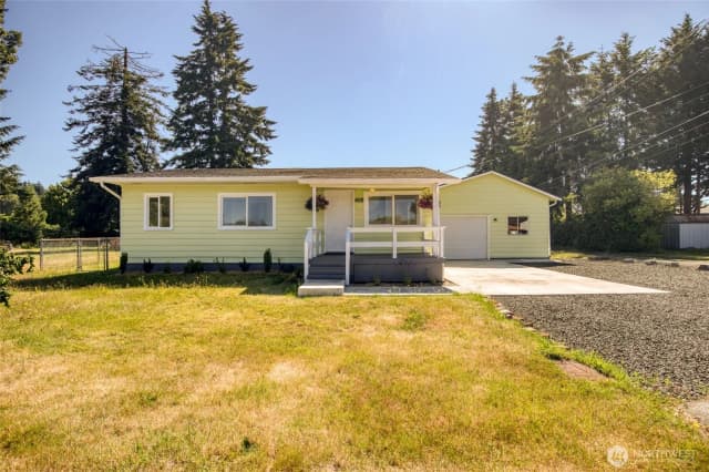 Property photo for 408 N 11th Street, Elma