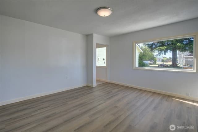 Property photo for 408 N 11th Street, Elma photo 5