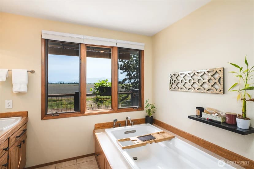 Property photo for 14785 Channel Drive, La Conner photo 18