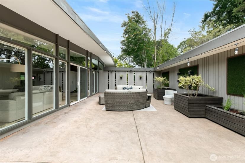 Property photo for 11508 Clovercrest Drive Sw, Lakewood photo 10