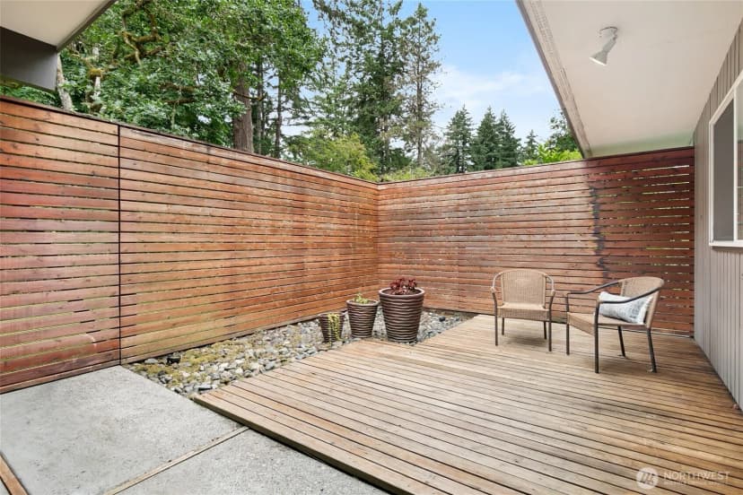 Property photo for 11508 Clovercrest Drive Sw, Lakewood photo 20