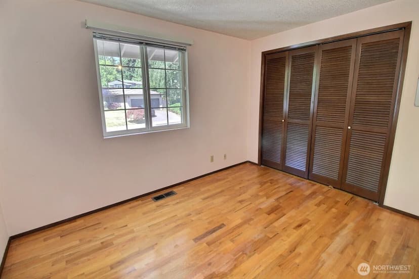 Property photo for 11634 110th Avenue Ne, Kirkland photo 15