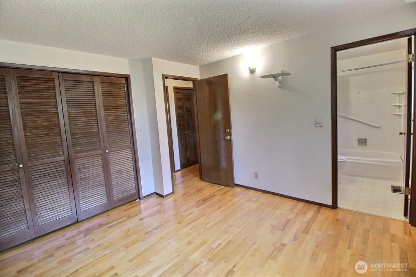 Property photo for 11634 110th Avenue Ne, Kirkland photo 17