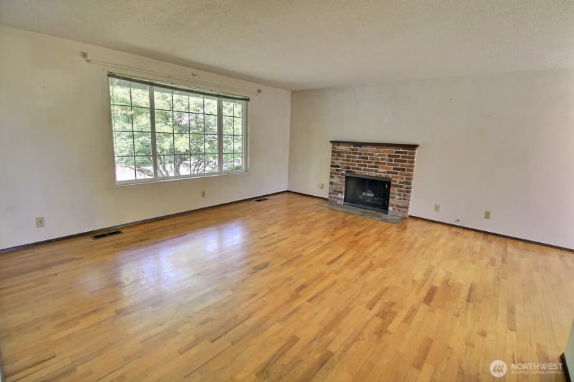 Property photo for 11634 110th Avenue Ne, Kirkland photo 3