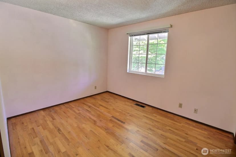 Property photo for 11634 110th Avenue Ne, Kirkland photo 14