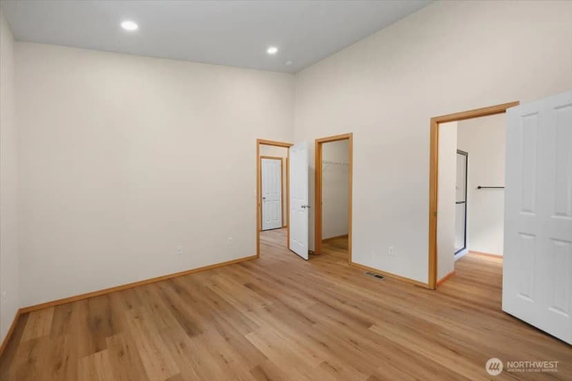 Property photo for 1818 Madison Avenue Nw, Olympia photo 9
