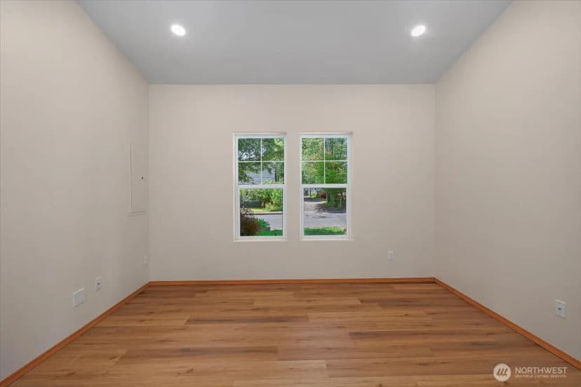 Property photo for 1818 Madison Avenue Nw, Olympia photo 10