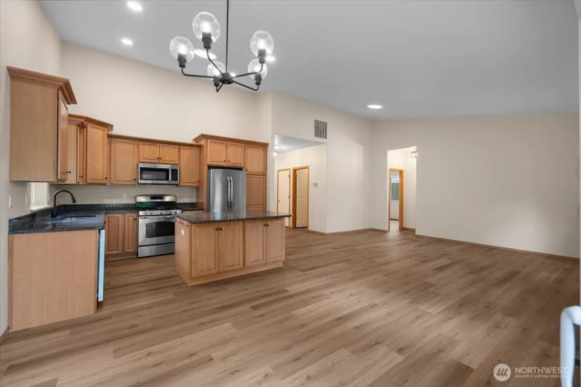 Property photo for 1818 Madison Avenue Nw, Olympia photo 20