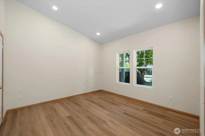 Property photo for 1818 Madison Avenue Nw, Olympia photo 7