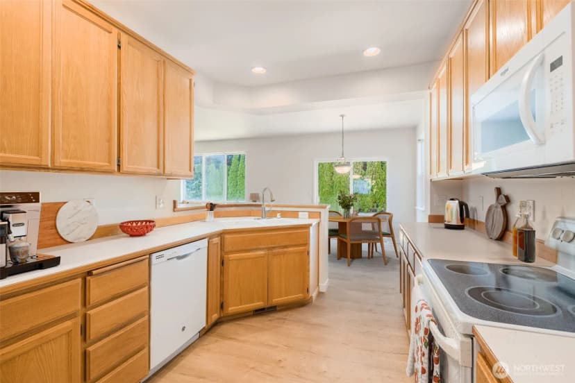 Property photo for 3218 Maplewood Circle Ne, Tacoma photo 7
