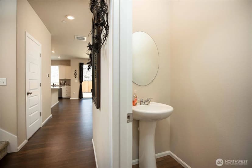 Property photo for 1401 Timberline Avenue, Bremerton photo 8