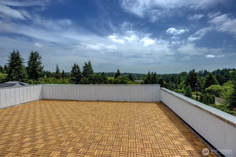 Property photo for 10722 Lake City Way Ne, Seattle photo 18