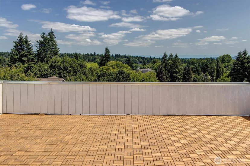 Property photo for 10722 Lake City Way Ne, Seattle photo 19