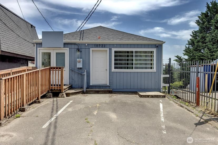 Property photo for 10722 Lake City Way Ne, Seattle