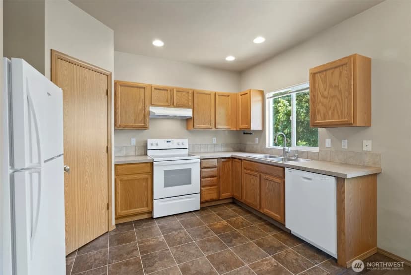 Property photo for 3005 Powder Ridge Street Se, Olympia photo 9