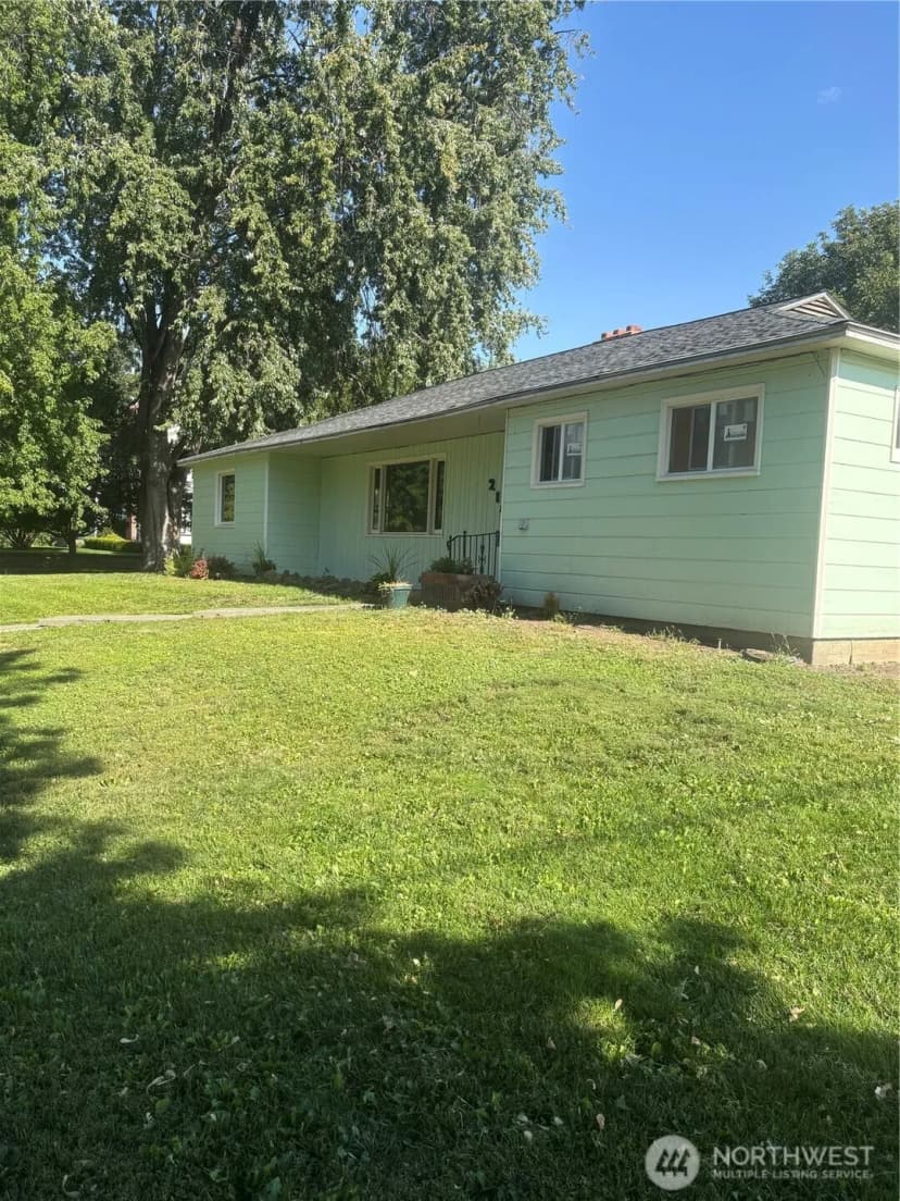 Property photo for 214 N 2nd Street, Dayton photo 2