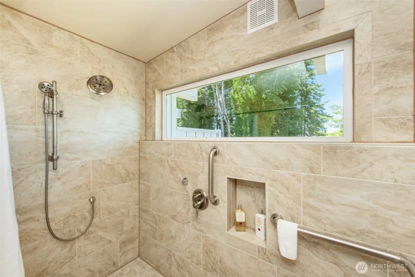 Property photo for 2641 E Bay Street, Port Angeles photo 17