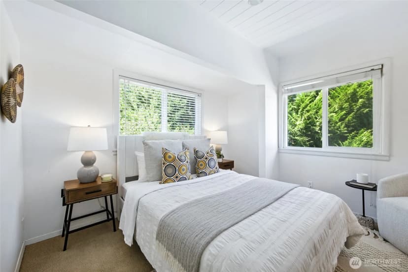 Property photo for 9809 57th Avenue S, Seattle photo 15