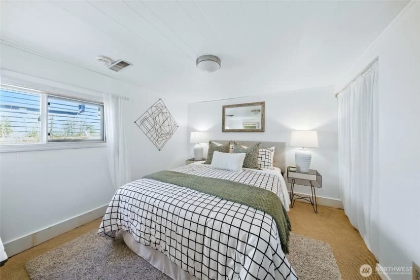 Property photo for 9809 57th Avenue S, Seattle photo 17
