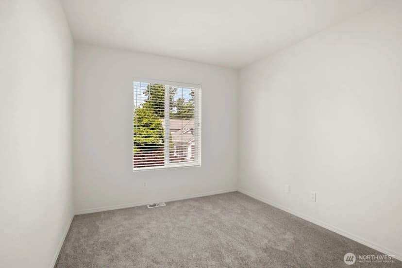 Property photo for 27370 245th Ave Se, Maple Valley photo 15