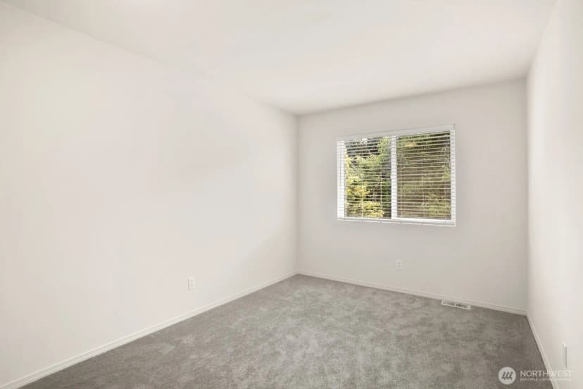 Property photo for 27370 245th Ave Se, Maple Valley photo 13