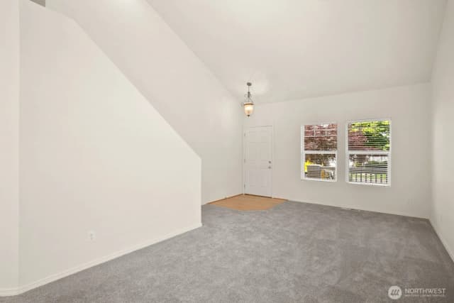 Property photo for 27370 245th Ave Se, Maple Valley photo 3