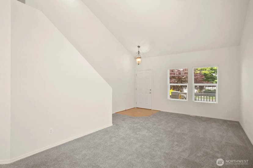 Property photo for 27370 245th Ave Se, Maple Valley photo 3
