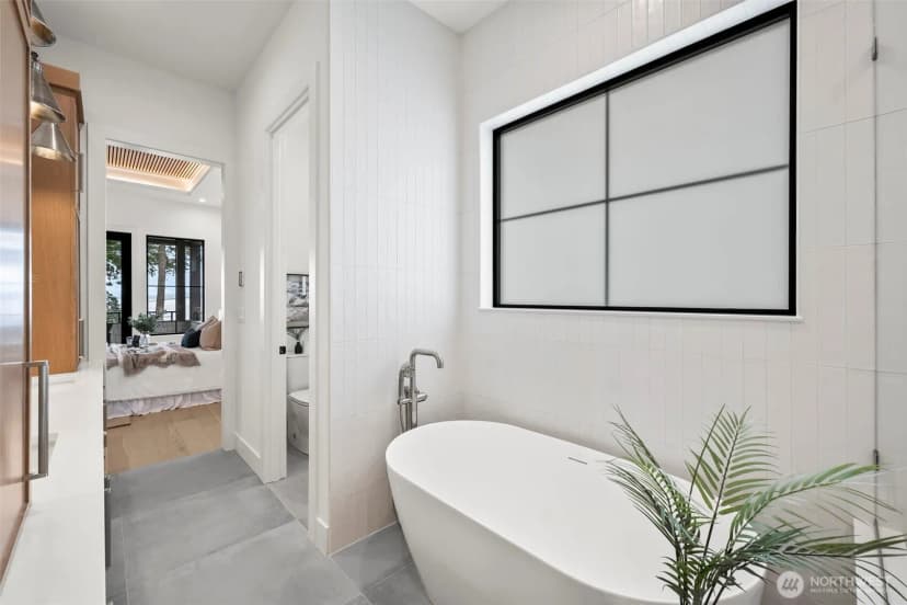 Property photo for 7402 Soundview Drive, Gig Harbor photo 14