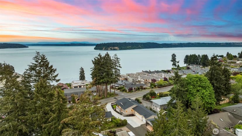 Property photo for 7402 Soundview Drive, Gig Harbor photo 2