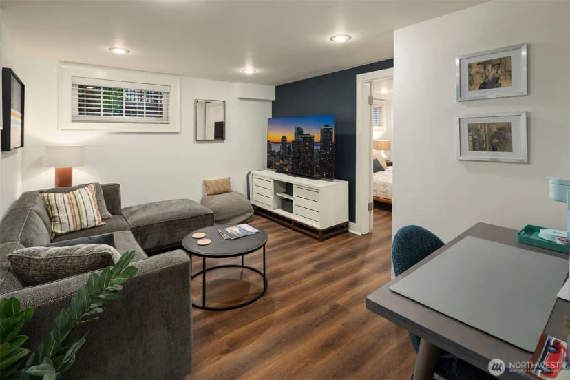 Property photo for 1600 Interlaken Place E, Seattle photo 19