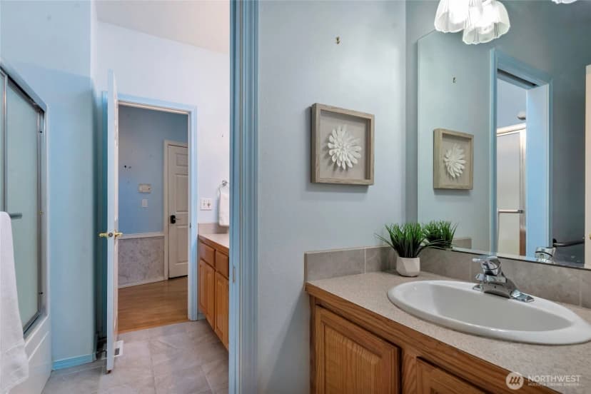 Property photo for 11402 83rd Avenue Sw, Lakewood photo 17