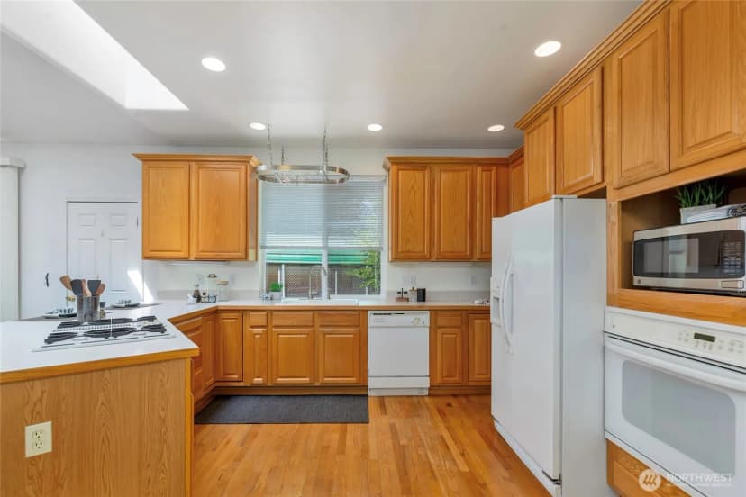 Property photo for 11402 83rd Avenue Sw, Lakewood photo 10