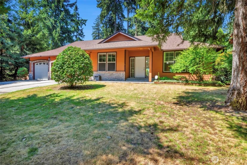 Property photo for 11402 83rd Avenue Sw, Lakewood photo 2