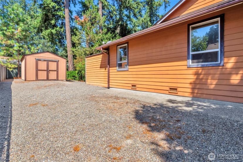 Property photo for 11402 83rd Avenue Sw, Lakewood photo 24