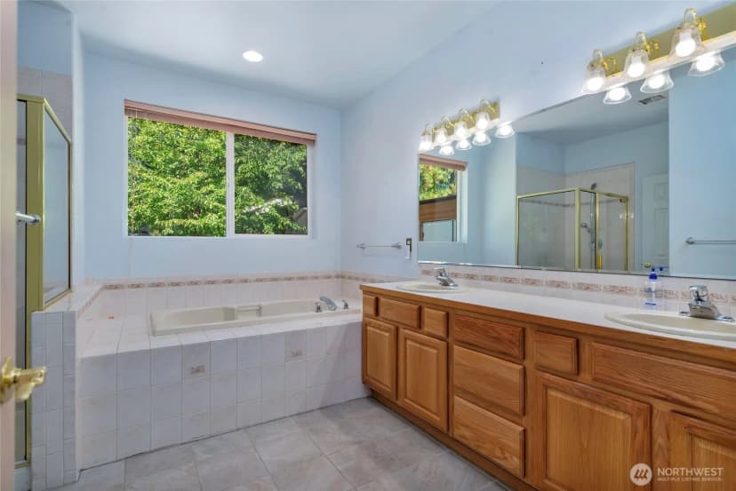 Property photo for 11402 83rd Avenue Sw, Lakewood photo 14