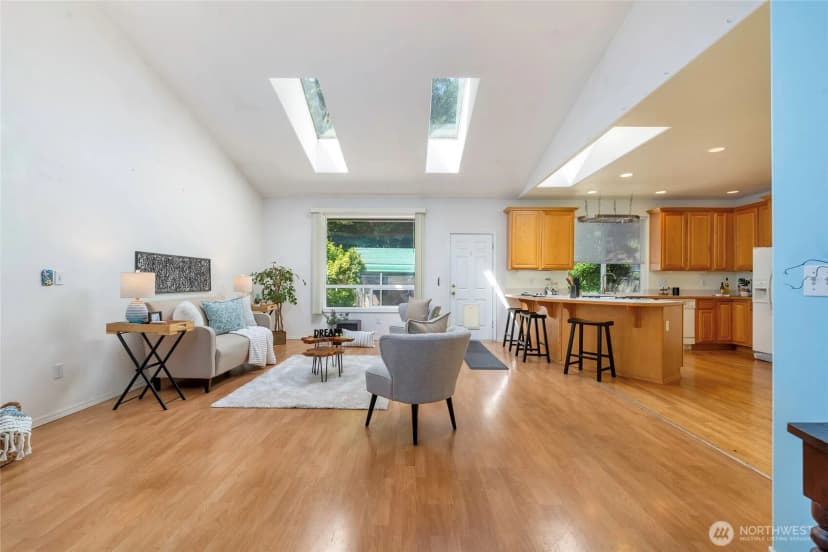 Property photo for 11402 83rd Avenue Sw, Lakewood photo 6