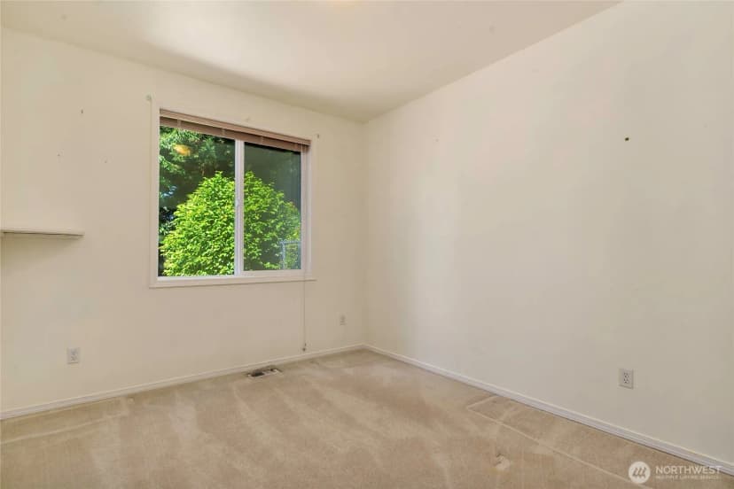 Property photo for 11402 83rd Avenue Sw, Lakewood photo 16