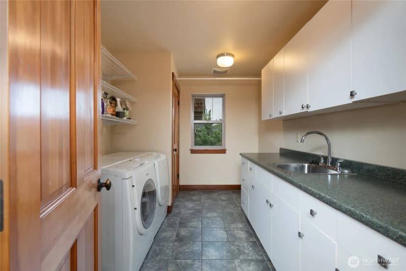 Property photo for 14450 Austin Place, Anacortes photo 9