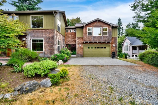 Property photo for 14450 Austin Place, Anacortes photo 3