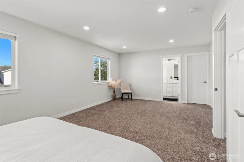 Property photo for 310 Olive Street Se, Orting photo 15